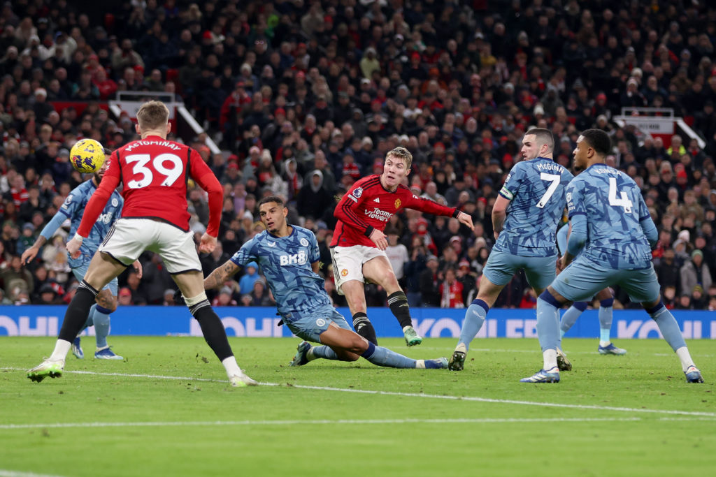 Manchester United v Aston Villa - Premier League