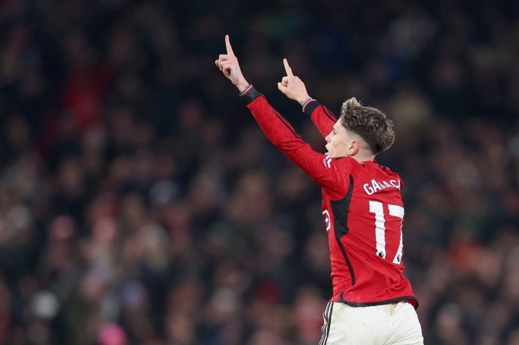 Manchester United v Aston Villa - Premier League