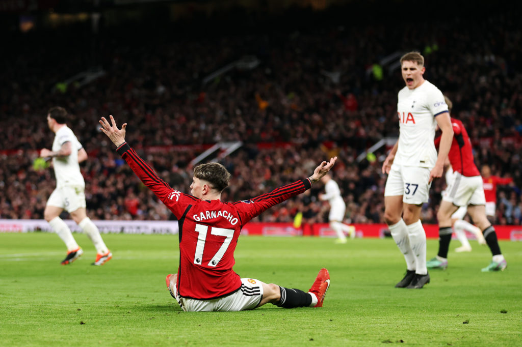 Manchester United v Tottenham Hotspur - Premier League