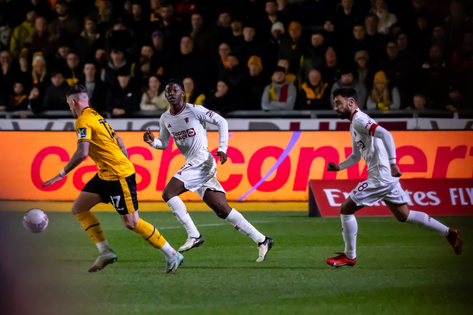 Bruno Fernandes Sends A Classy 4 Word Message To Kobbie Mainoo After Newport Masterclass 8981