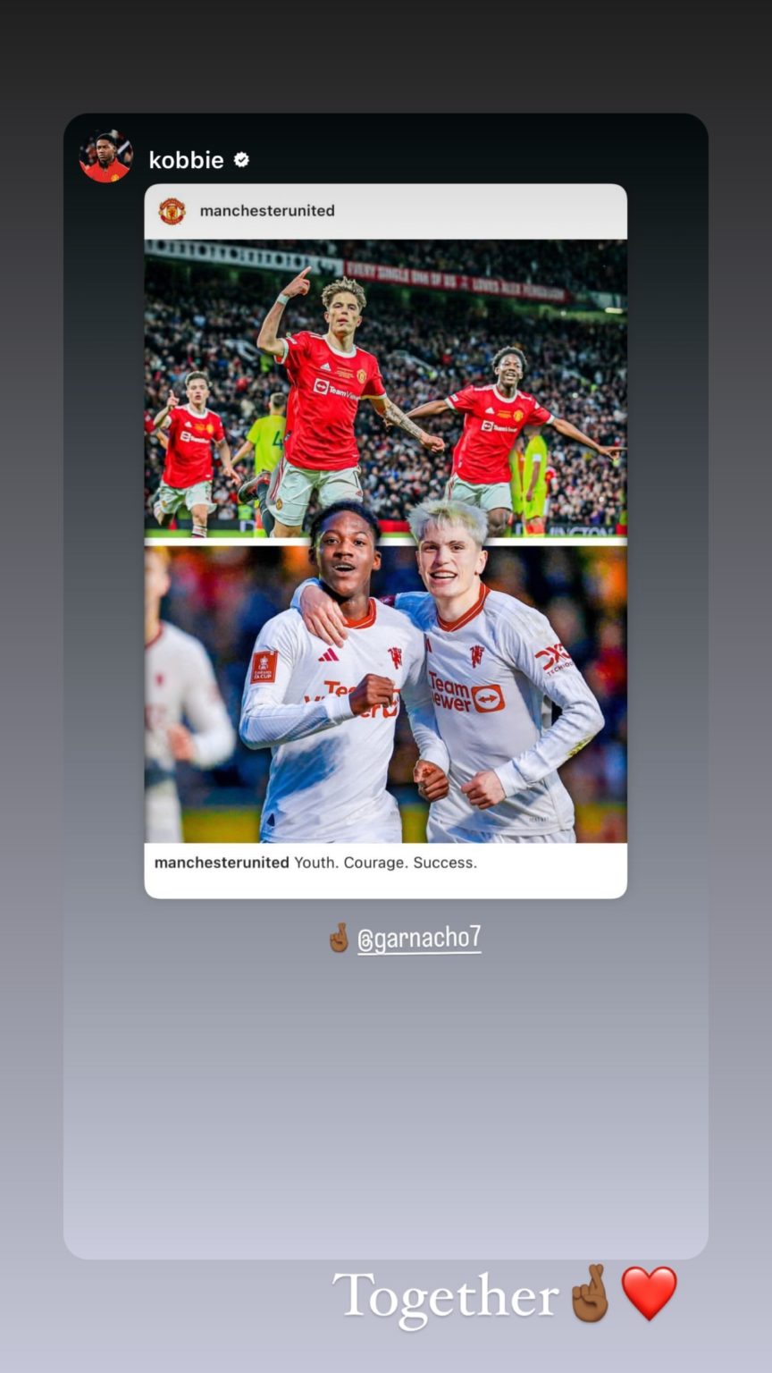 Vibrant Mainoo's Brother Displays 'free Kobbie' T-shirt At Old Trafford In Message To Ruben Amorim Moment in 4K Vibrant Mainoo's Brother Displays 'free Kobbie' T-shirt At Old Trafford In Message To Ruben Amorim Moment in 4K