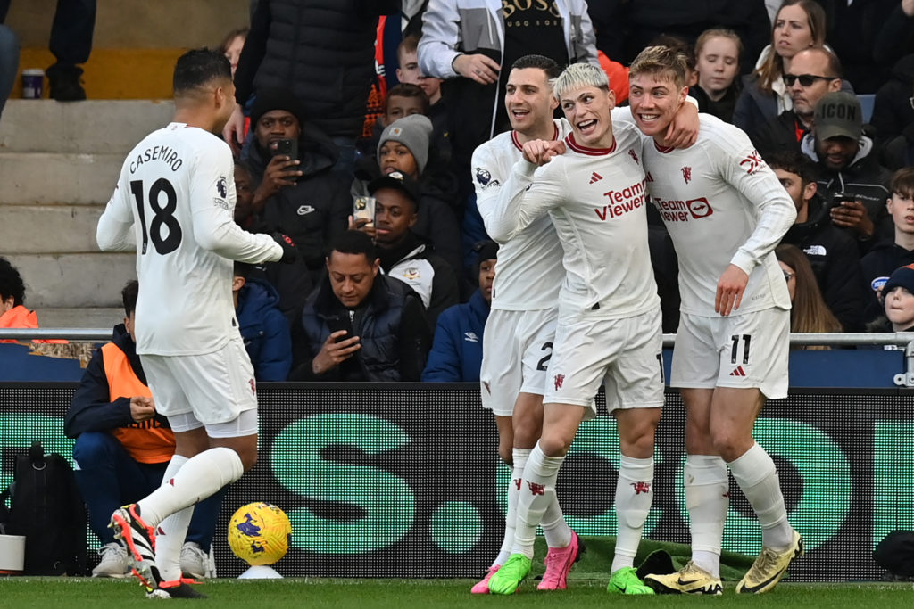 TOPSHOT-FBL-ENG-PR-LUTON-MAN UTD