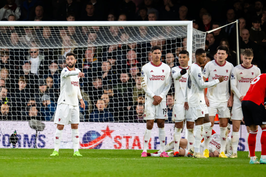 Luton Town v Manchester United - Premier League