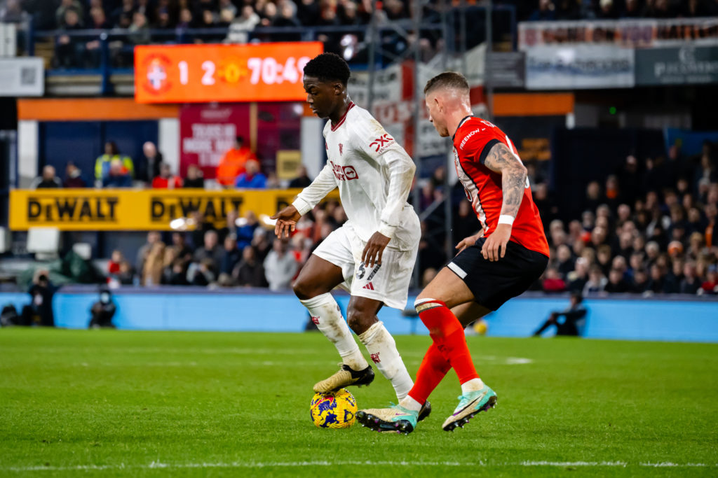 Luton Town v Manchester United - Premier League