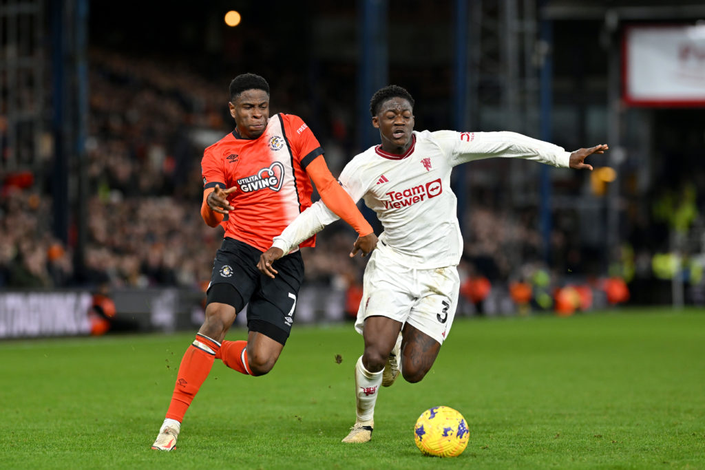 Luton Town v Manchester United - Premier League