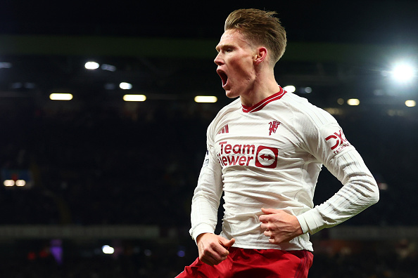 Aston Villa v Manchester United - Premier League