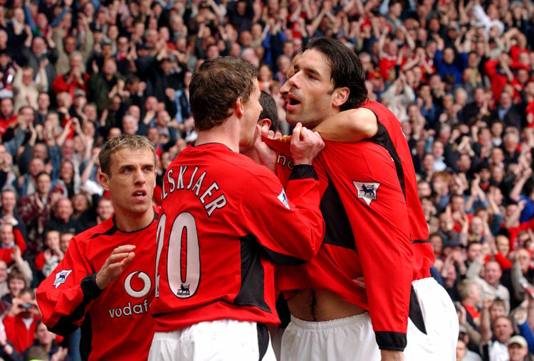 Ruud van Nistelrooy celebrates his opening goal with teammates Phil Neville, Ole Gunnar Solkjaer and Rio Ferdinand during the FA Barclaycard Premie...