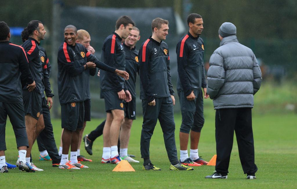 Sir Alex Ferguson (r) watches Ryan Giggs, Ashley Young, Darren Fletcher and Rio Ferdiniand during the Manchester United Training Session ahead of t...