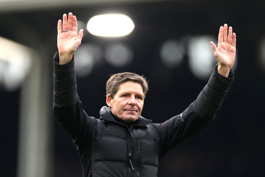 Oliver Glasner, Manager of Crystal Palace, gestures to the fans after the Premier League match between Fulham FC and Crystal Palace at Craven Cotta...