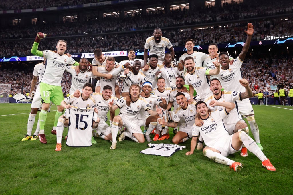 Real Madrid squad celebrates after winning the UEFA Champions League semi-final second leg match against FC Bayern München at Estadio Santiago Bern...