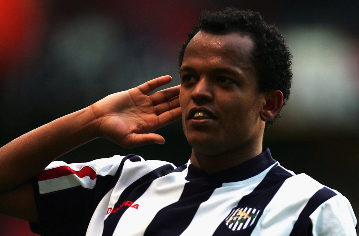 Robert Earnshaw of West Bromwich Albion celebrates after the FA Barclays Premiership match between Manchester United and West Bromwich Albion at Ol...