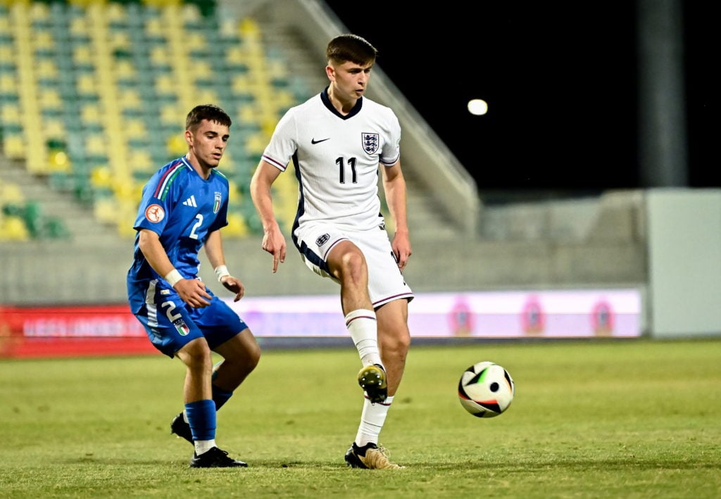 Mikey Moore of England in action against Emanuel Benjamin of Italy during the UEFA European Under-17 Championship 2023/2024 Quarter-Final match bet...