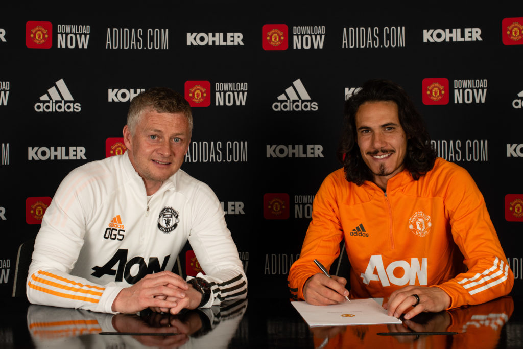 Edinson Cavani Extends his Contract at Manchester United