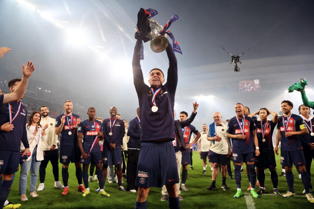 Manuel Ugarte #4 of Paris Saint-Germain celebrate the French Cup with teammattes after the French Cup Final match between Olympique Lyonnais and Pa...