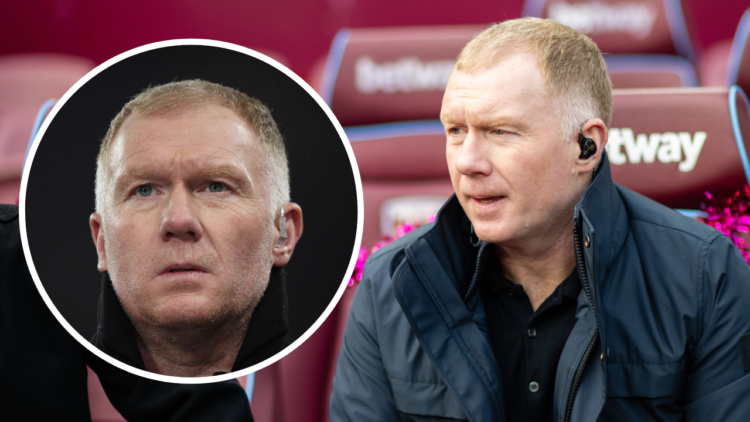 LONDON, ENGLAND - DECEMBER 23: Joe Cole & Paul Scholes look on prior to the Premier League match between West Ham United and Manchester United at L...