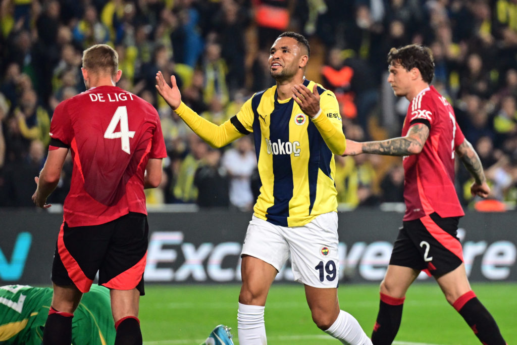 Fenerbahce v Manchester United - UEFA Europa League
