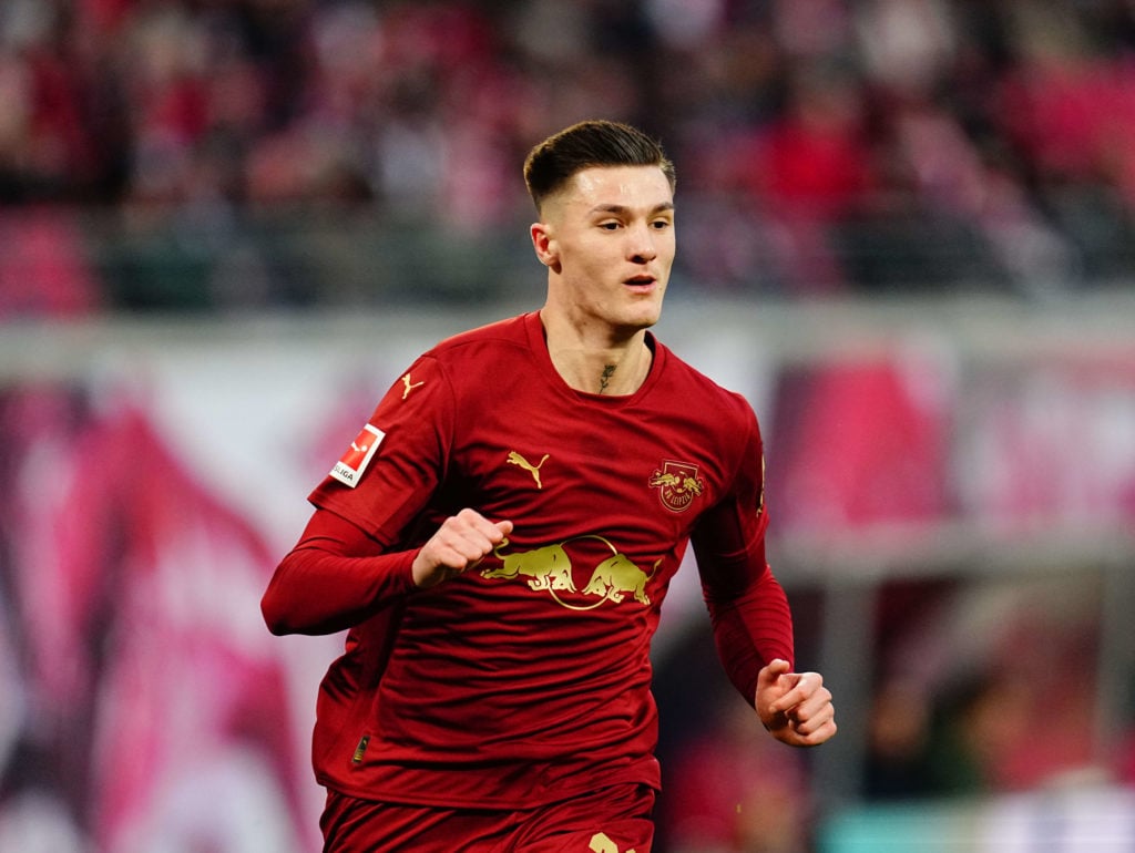 Benjamin Sesko of RB Leipzig looks on