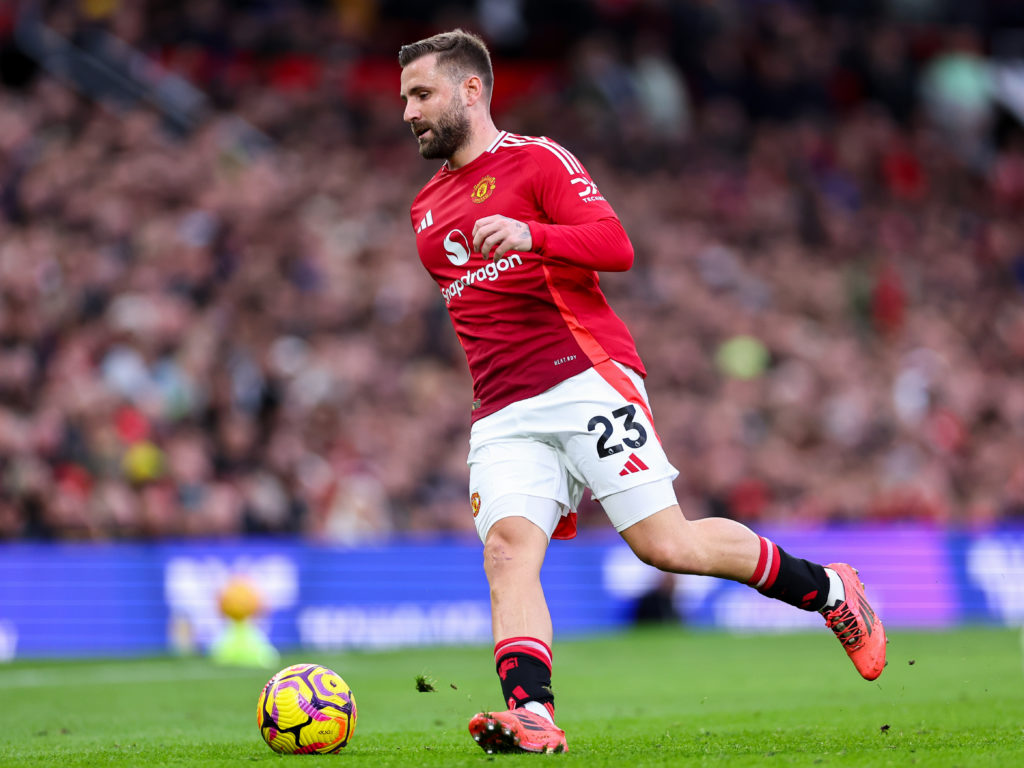 Luke Shaw de Manchester United lors du match de Premier League entre le Manchester United FC et l'Everton FC à Old Trafford le 1er décembre 2024 à M...