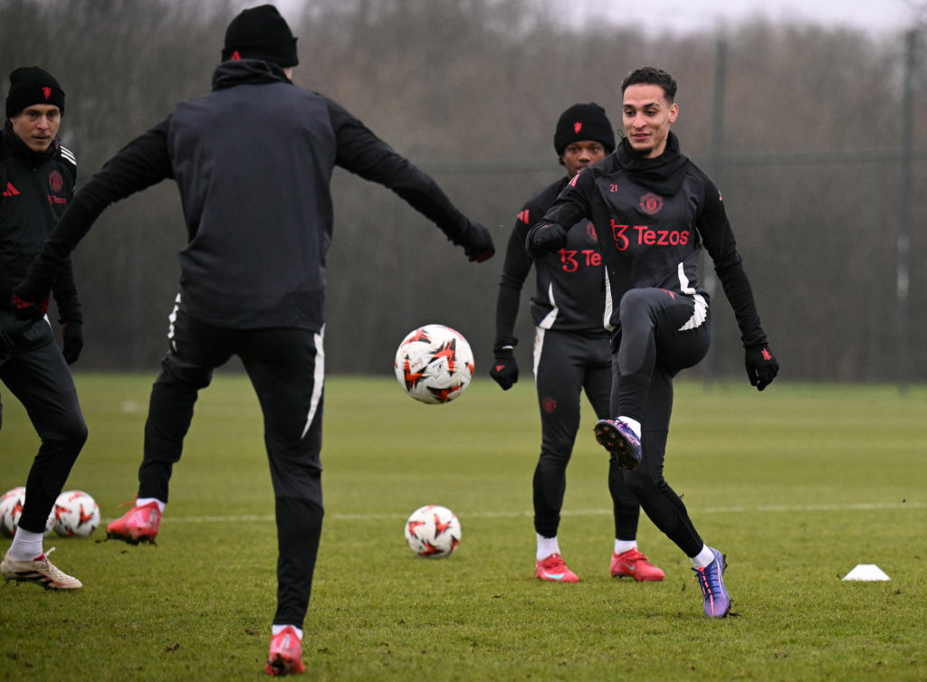 FBL-EUR-C3-MAN UTD-TRAINING