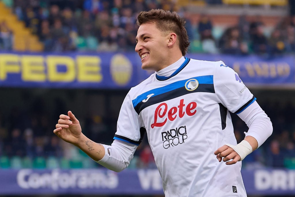 Mateo Retegui of Atalanta BC celebrates after scoring during the Serie A match between Verona and Atalanta at Stadio Marcantonio Bentegodi on Febru...