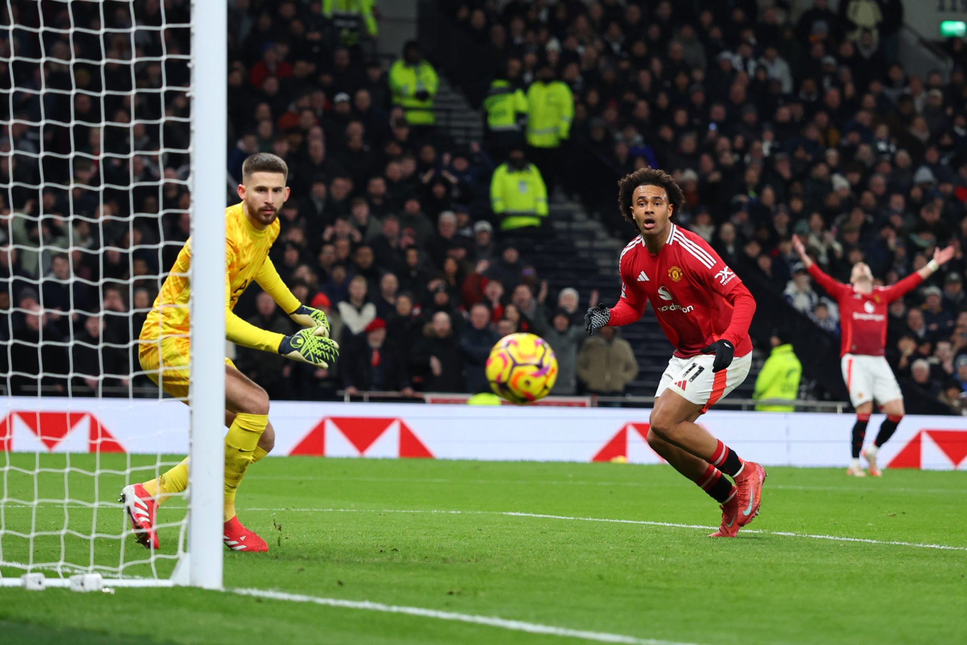 Man Utd player ratings vs Spurs, Joshua Zirkzee a positive but 3/10 star shouldn't play for Ruben Amorim again