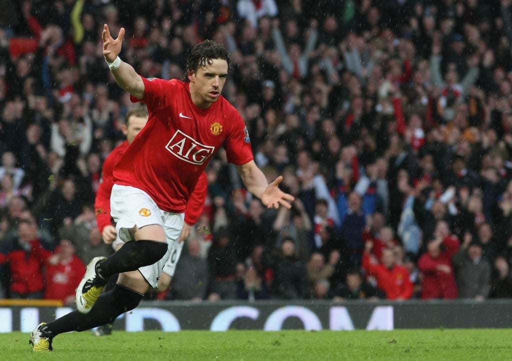 Owen Hargreaves celebrates for Manchester United v Arsenal