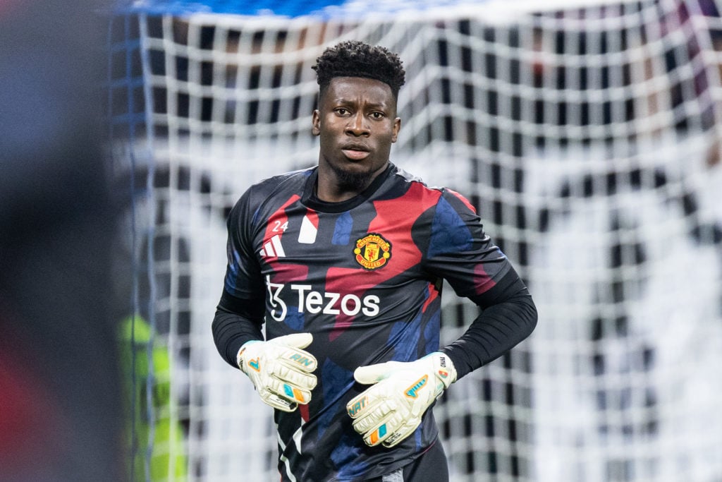 Andre Onana warms up for Manchester United