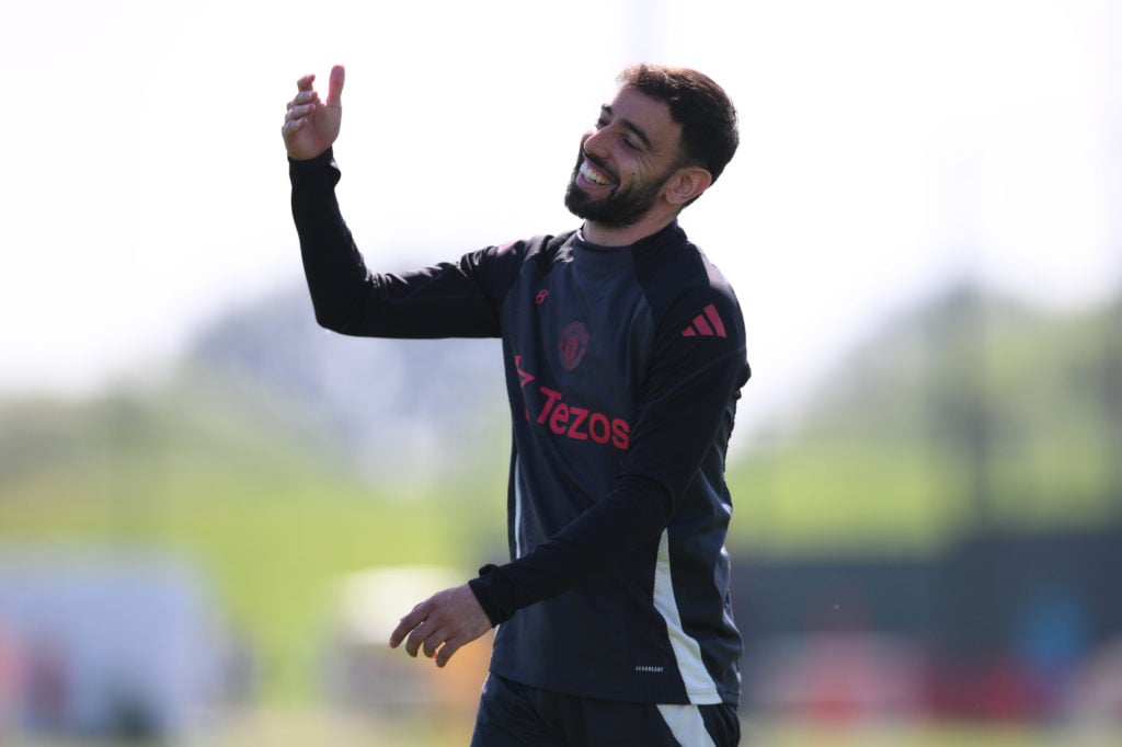 Bruno Fernandes training with Manchester United.