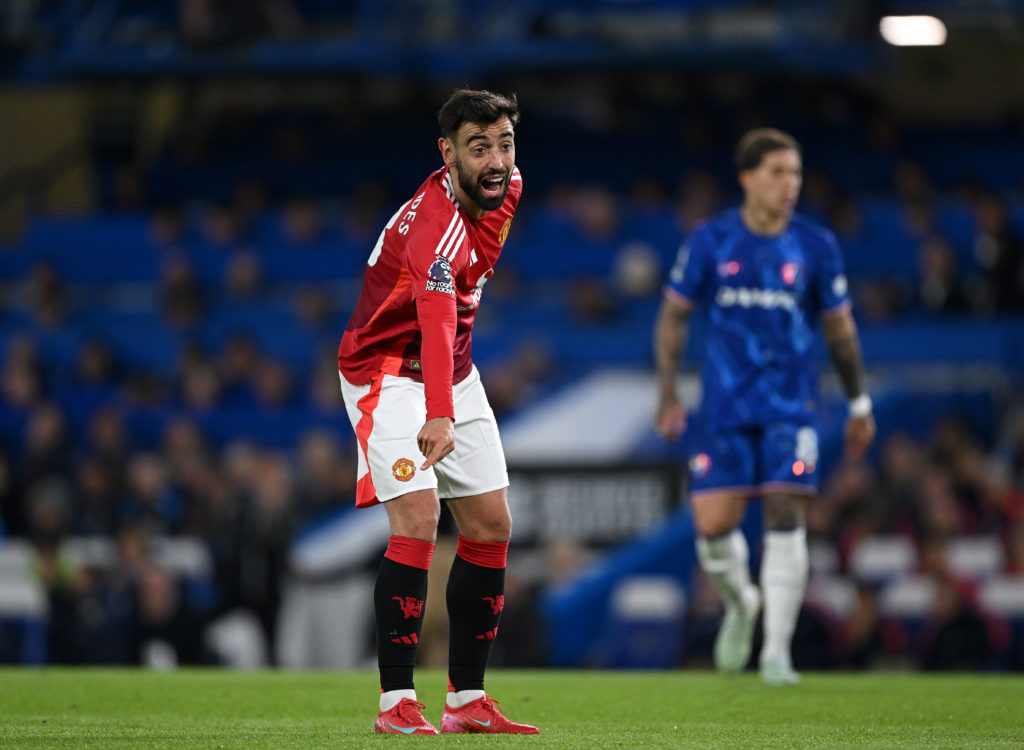 Bruno Fernandes gives off to Manchester United teammates by pointing at the ground during Chelsea loss.