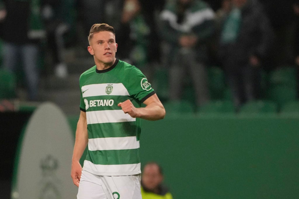 Viktor Gyokeres pumps fist to celebrate, Sporting