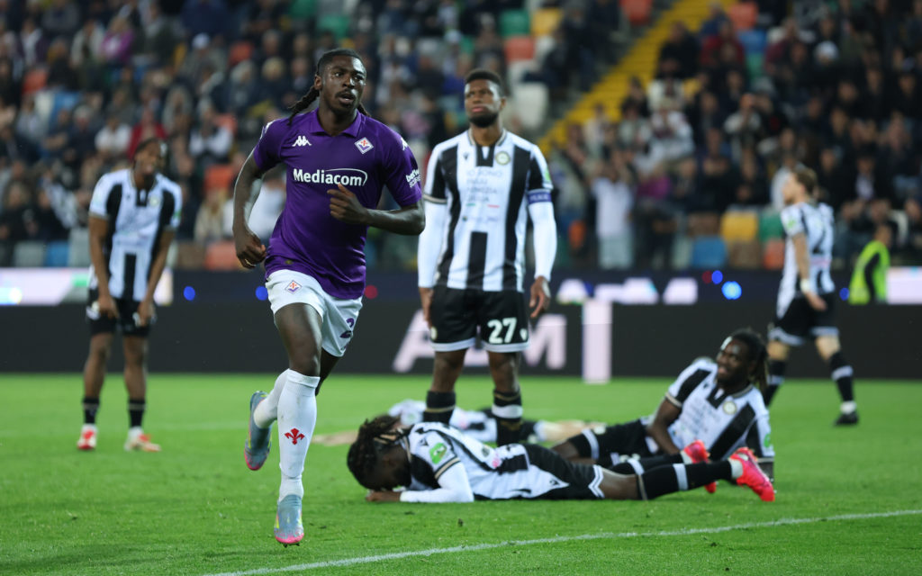 Moise Kean of Fiorentina celebrates scoring his team's third goal during Serie A match.