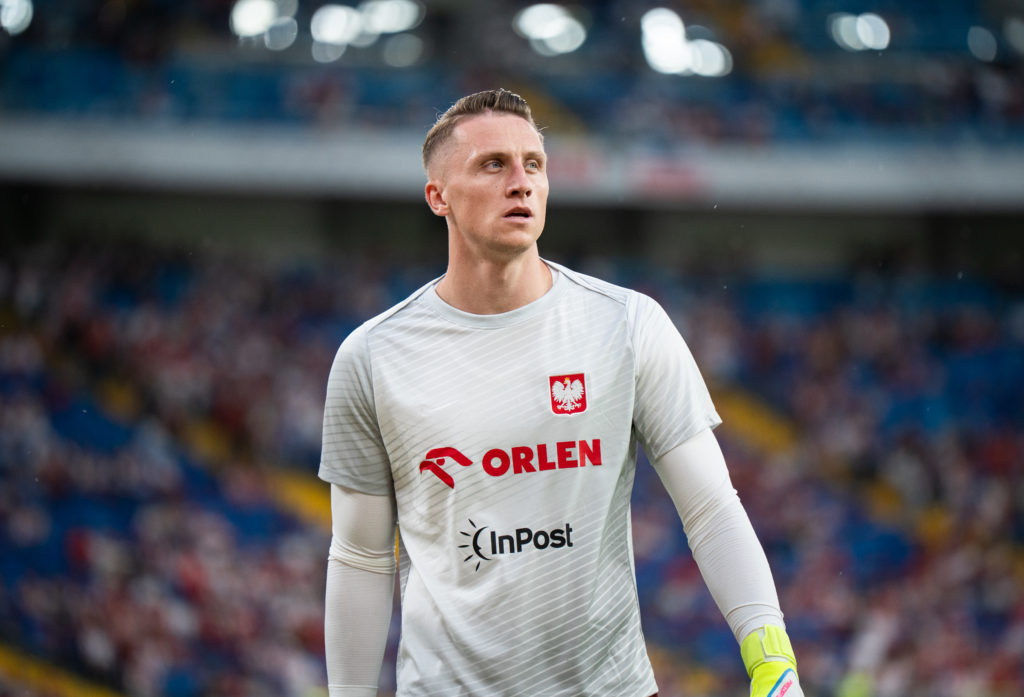 Marcin Bulka is warming up for Poland.