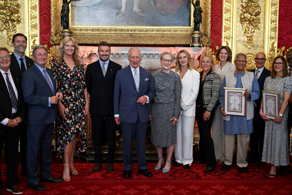 David Moyes gets knighthood from King Charles