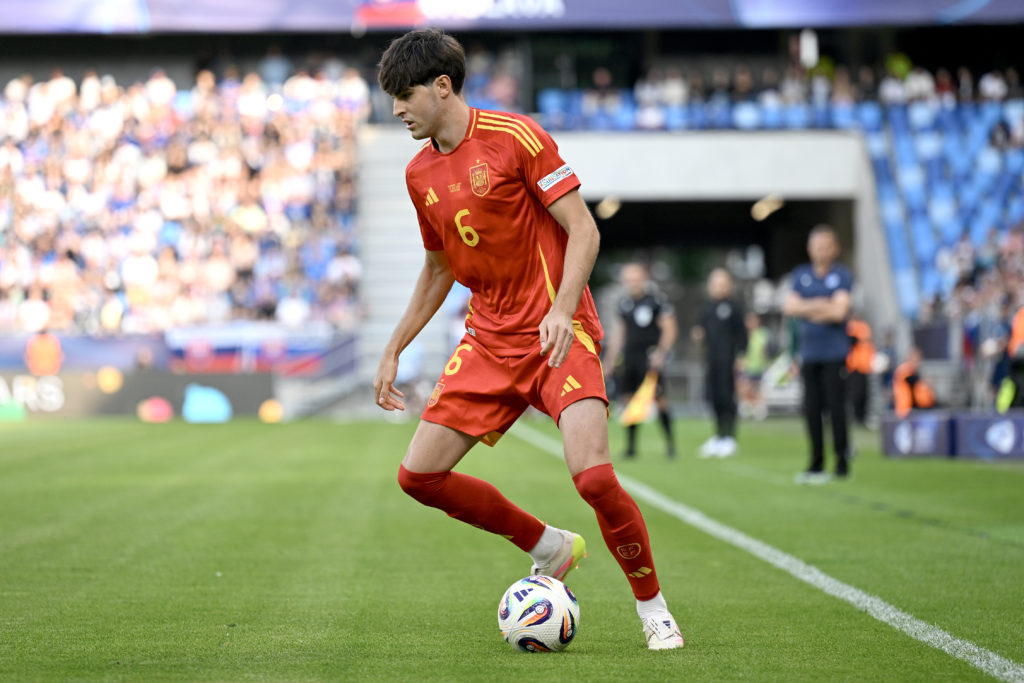 Javi Guerra in action for Spain U21 during Euros.