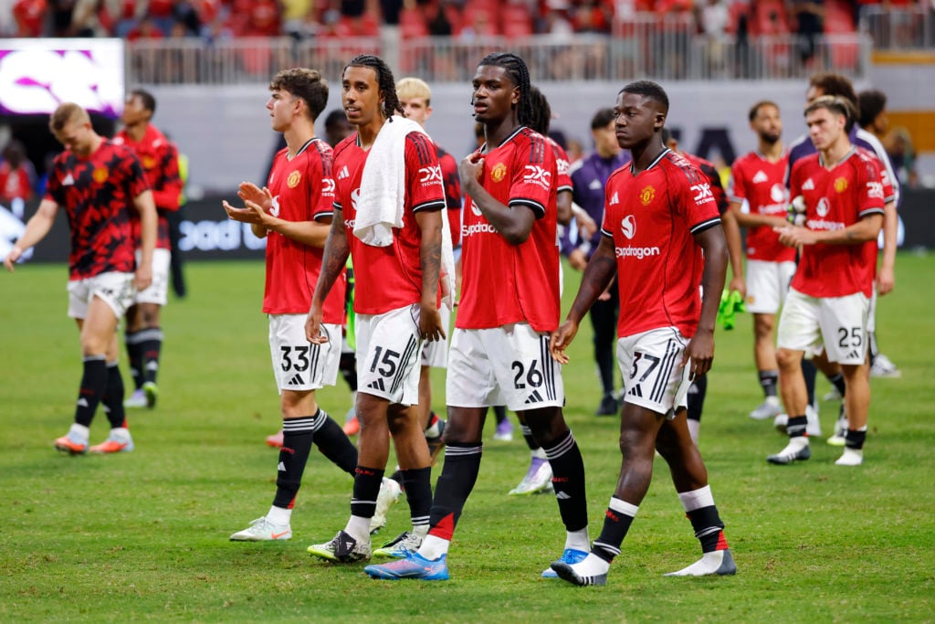 Tyler Fredricson, Leny Yoro, Ayden Heaven and Kobbie Mainoo celebrate winning the Premier League Summer Series after the match between Manchester United and Everton at the Mercedes-Benz Stadium in 2025 in Atlanta, Georgia.