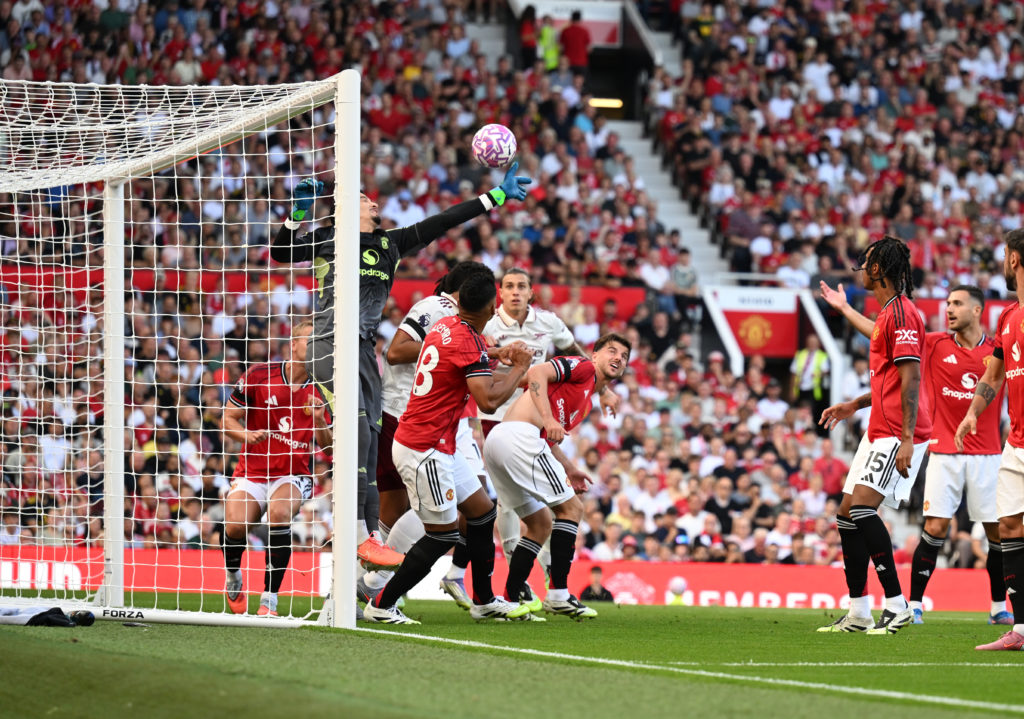 Manchester United concede a goal from a corner against Arsenal