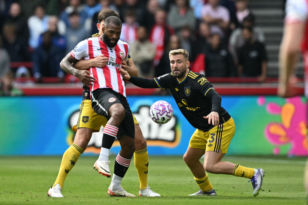 Igor Thiago with Harry Maguire and Luke Shaw during the Premier League match between Brentford and Manchester United at the Gtech Community Stadium in London, England, in 2025.
