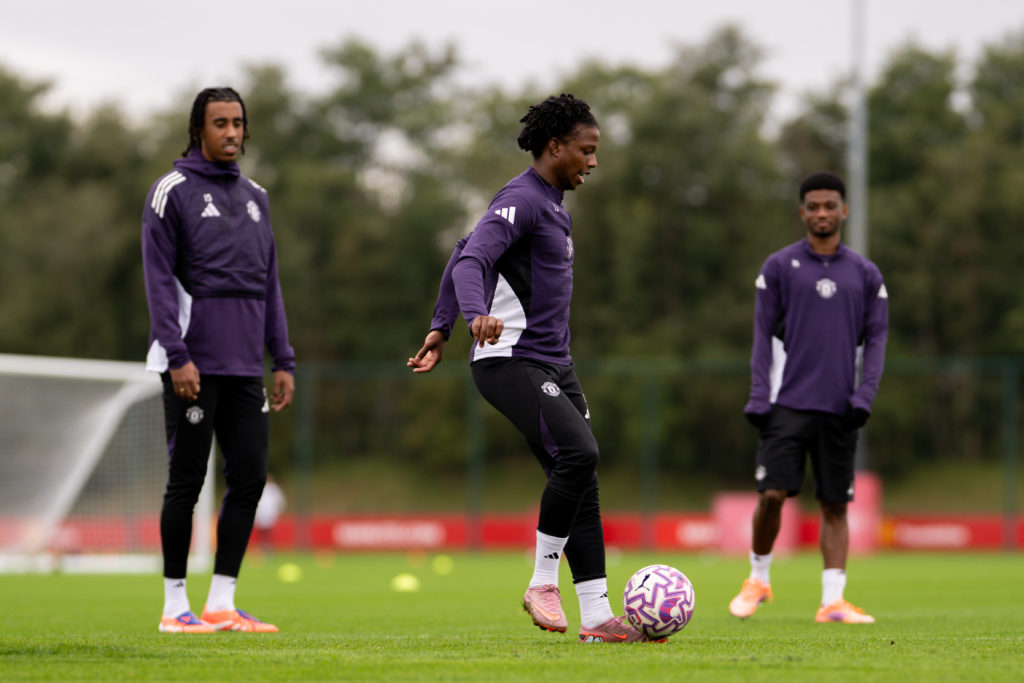 Tyrell Malacia trains with Manchester United