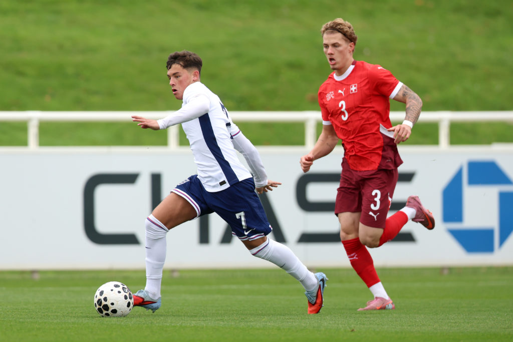 Shea Lacey dribbling for England U20.