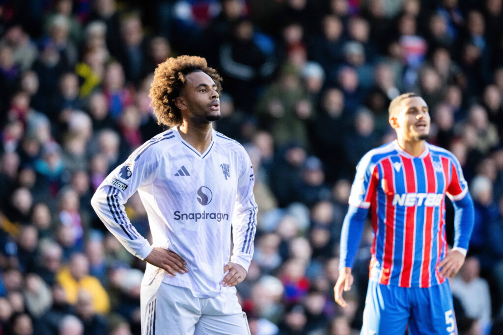 Joshua Zirkzee appears frustrated as Manchester United face Crystal Palace.