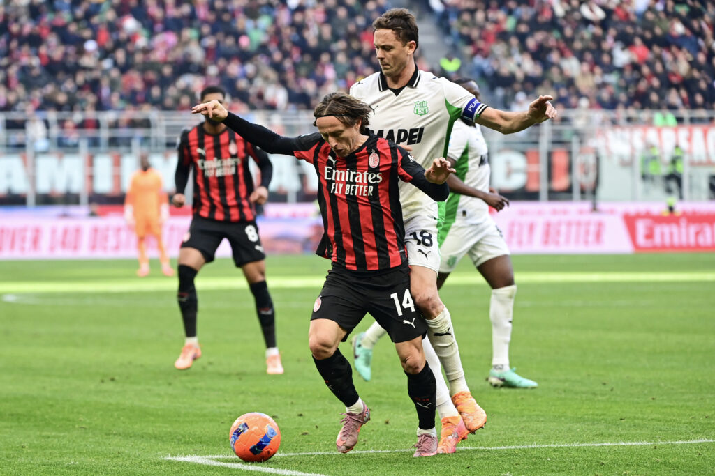Nemanja Matic playing for Sassuolo, up against Luka Modric