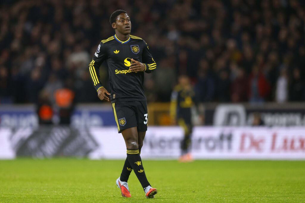 Kobbie Mainoo playing against Tottenham Hotspur