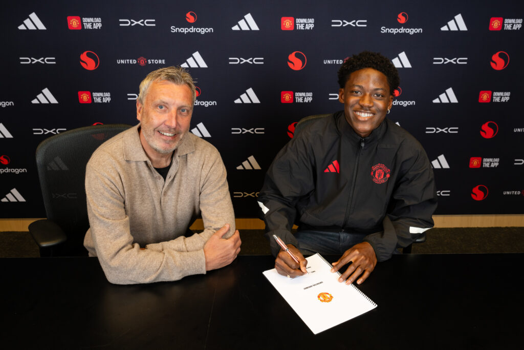 Kobbie Mainoo and Jason Wilcox