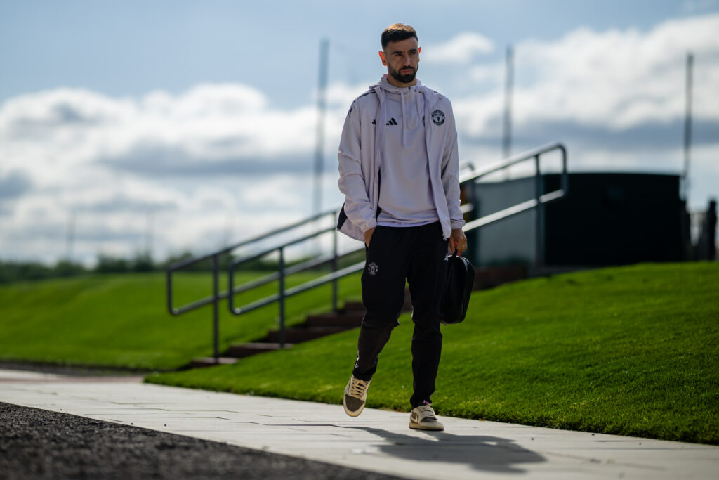 Bruno Fernandes arriving at Carrington