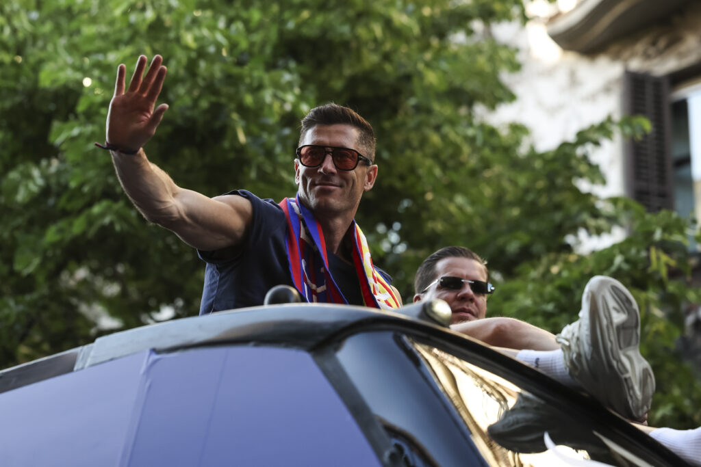 Robert Lewandowski celebrates La Liga success