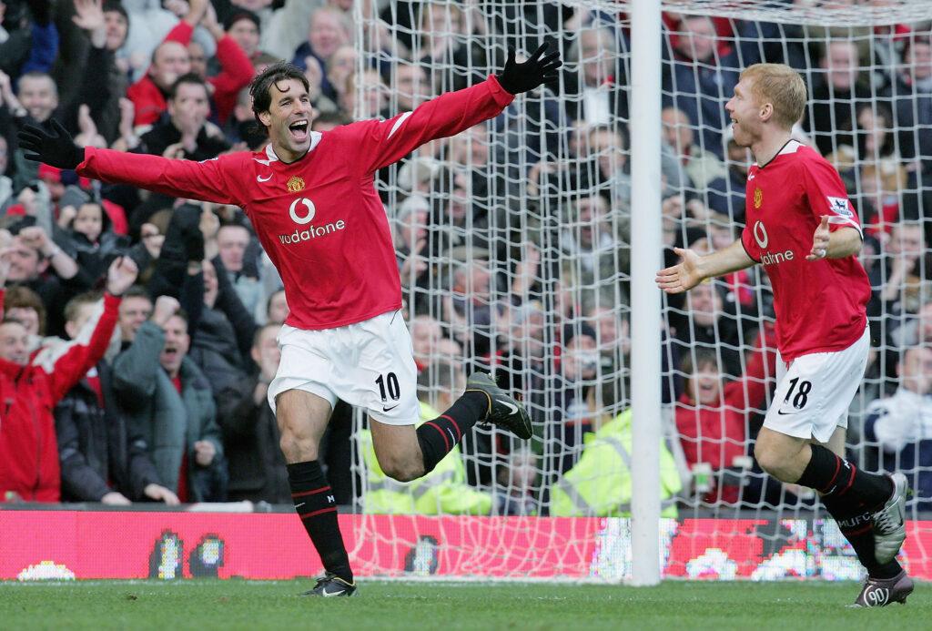 Ruud van Nistelrooy celebrates goal with Paul Scholes