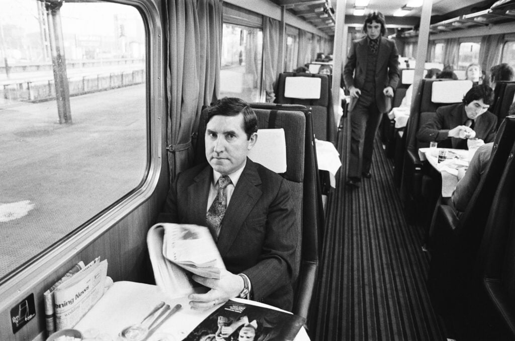 Frank O'Farrell em um trem em 1972