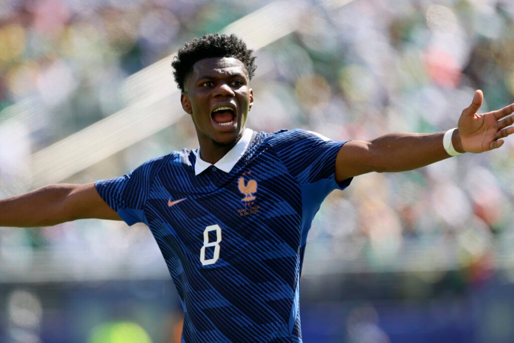Aurelien Tchouameni jogando contra o Senegal na Copa do Mundo de 2026