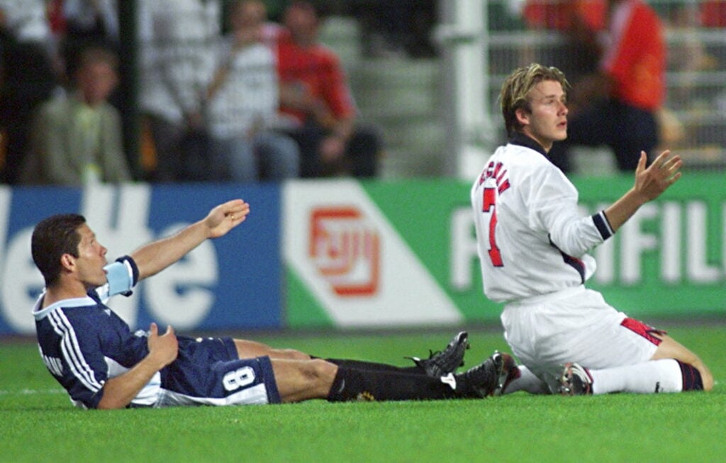 CUP-FR98-ARG-ENG-SIMEONE-BECKHAM-CARTÃO VERMELHO