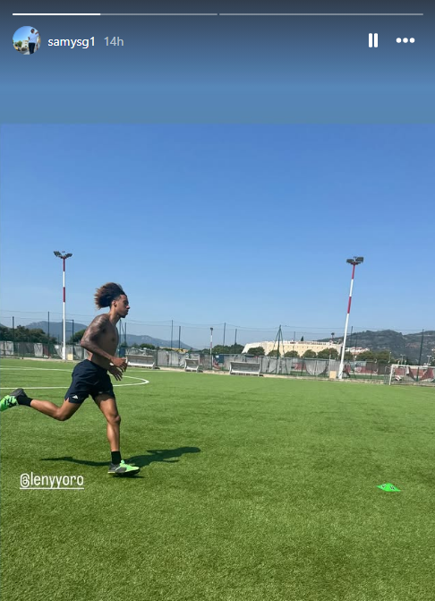 Leny Yoro training in off-season